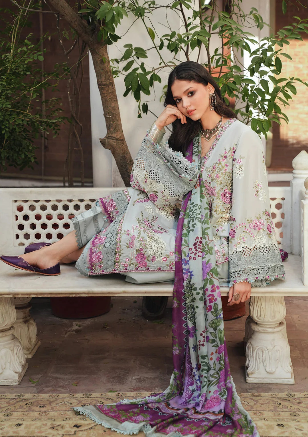 EK FASANA - LUXURY LAWN &