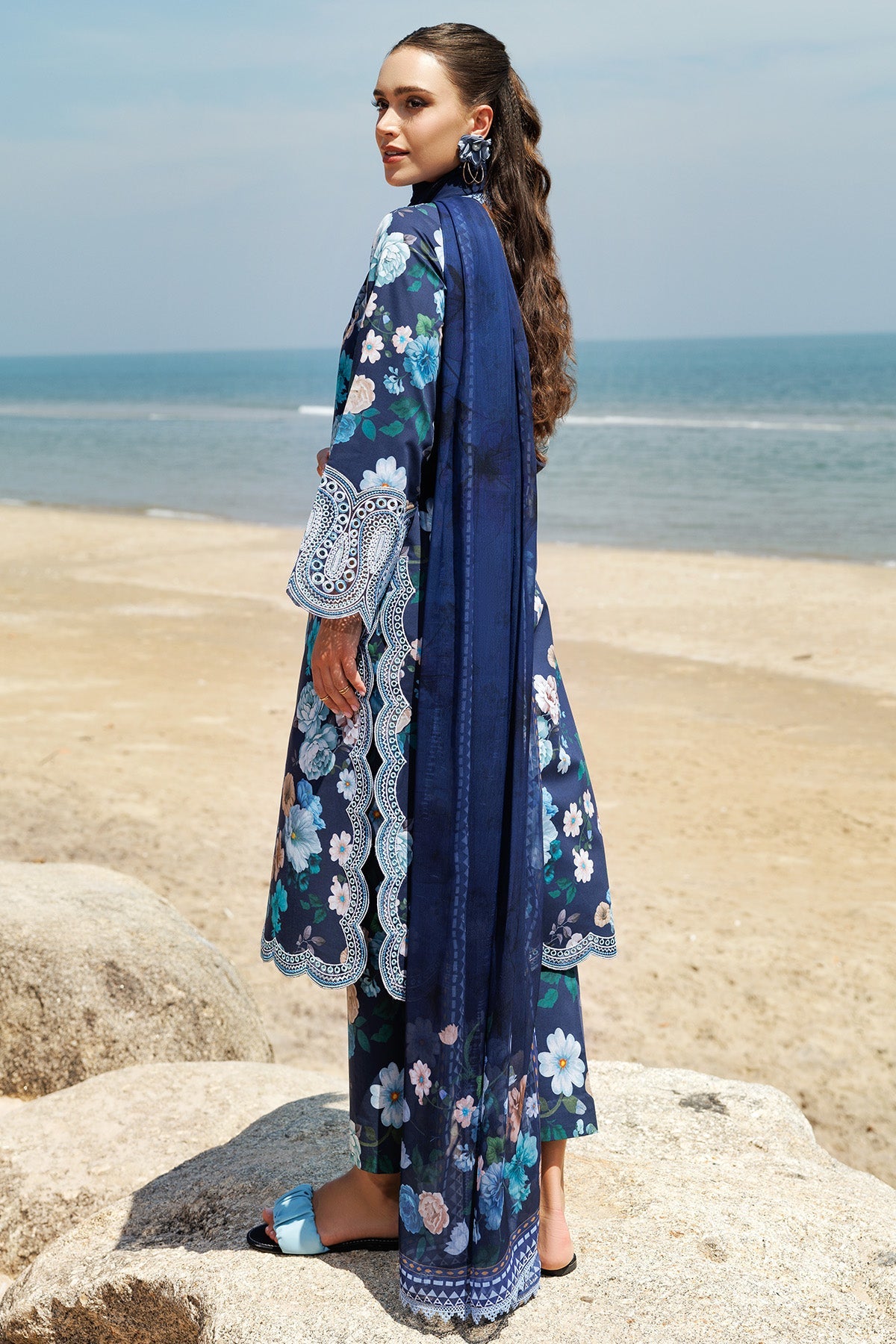 Aurea Summer Lawn