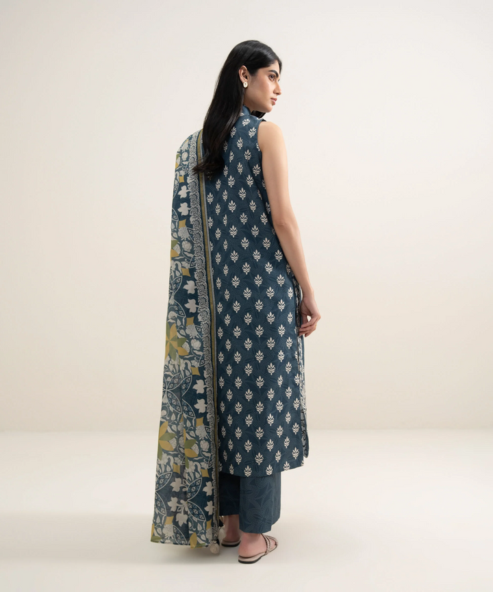 3 Piece - Embroidered Lawn Suit