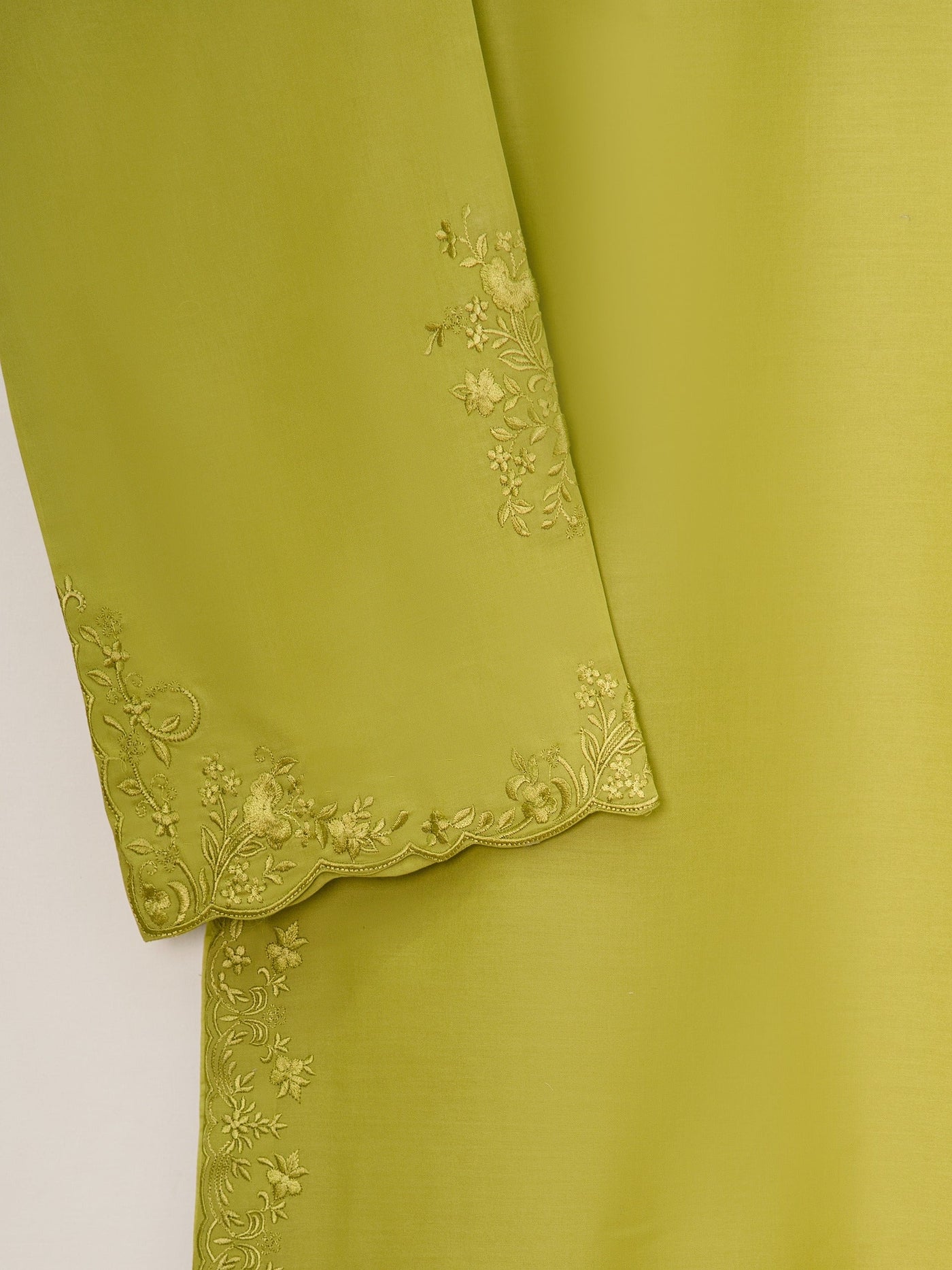 3 Piece - Pure Embroidered Lawn Suit