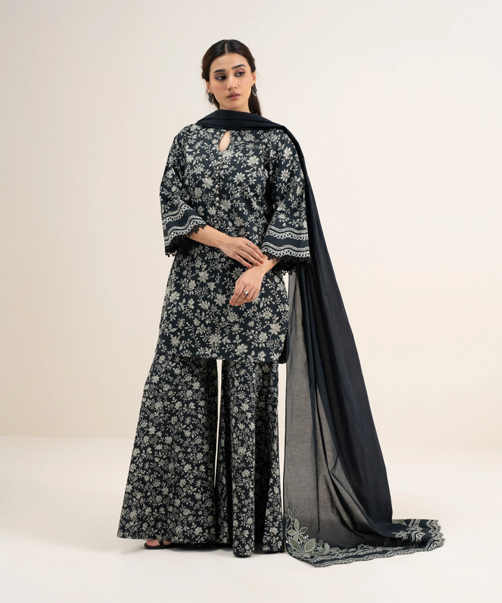3 Piece - Embroidered Lawn Suit