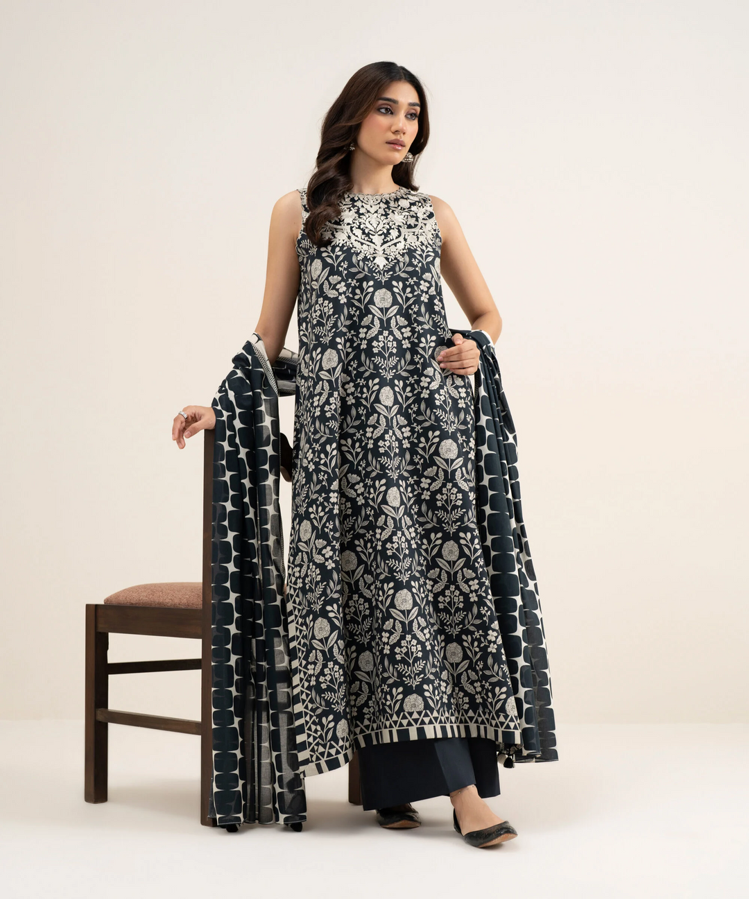 3 Piece - Embroidered Lawn Stitched