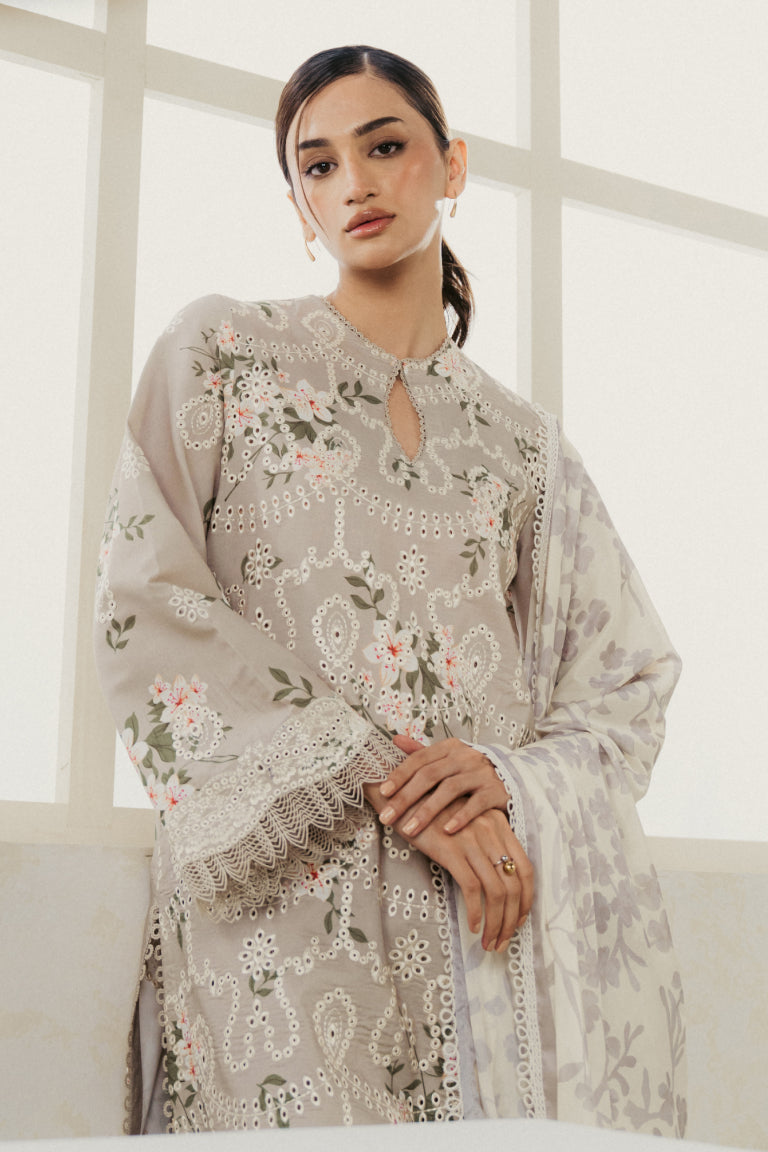 AMORE SUMMER LAWN