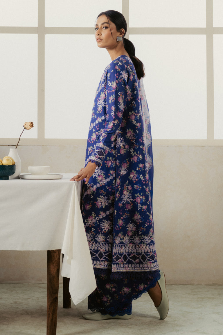 AMORE SUMMER LAWN