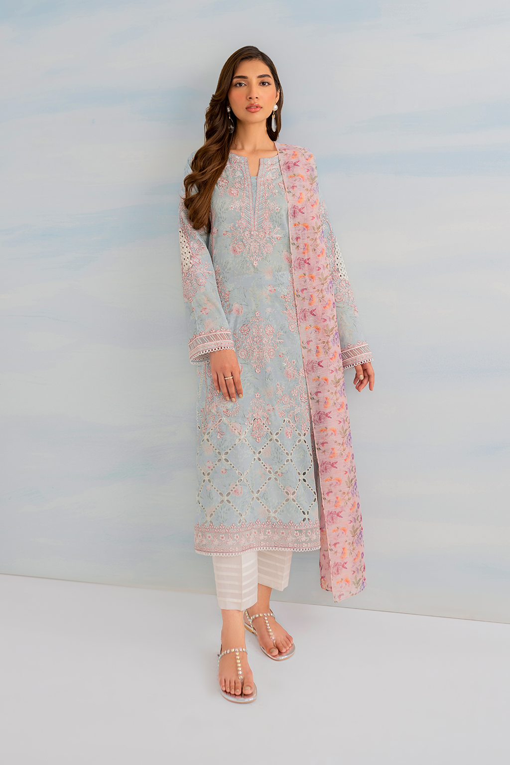 IZNIK GUZEL Embroidered Lawn IGL-01