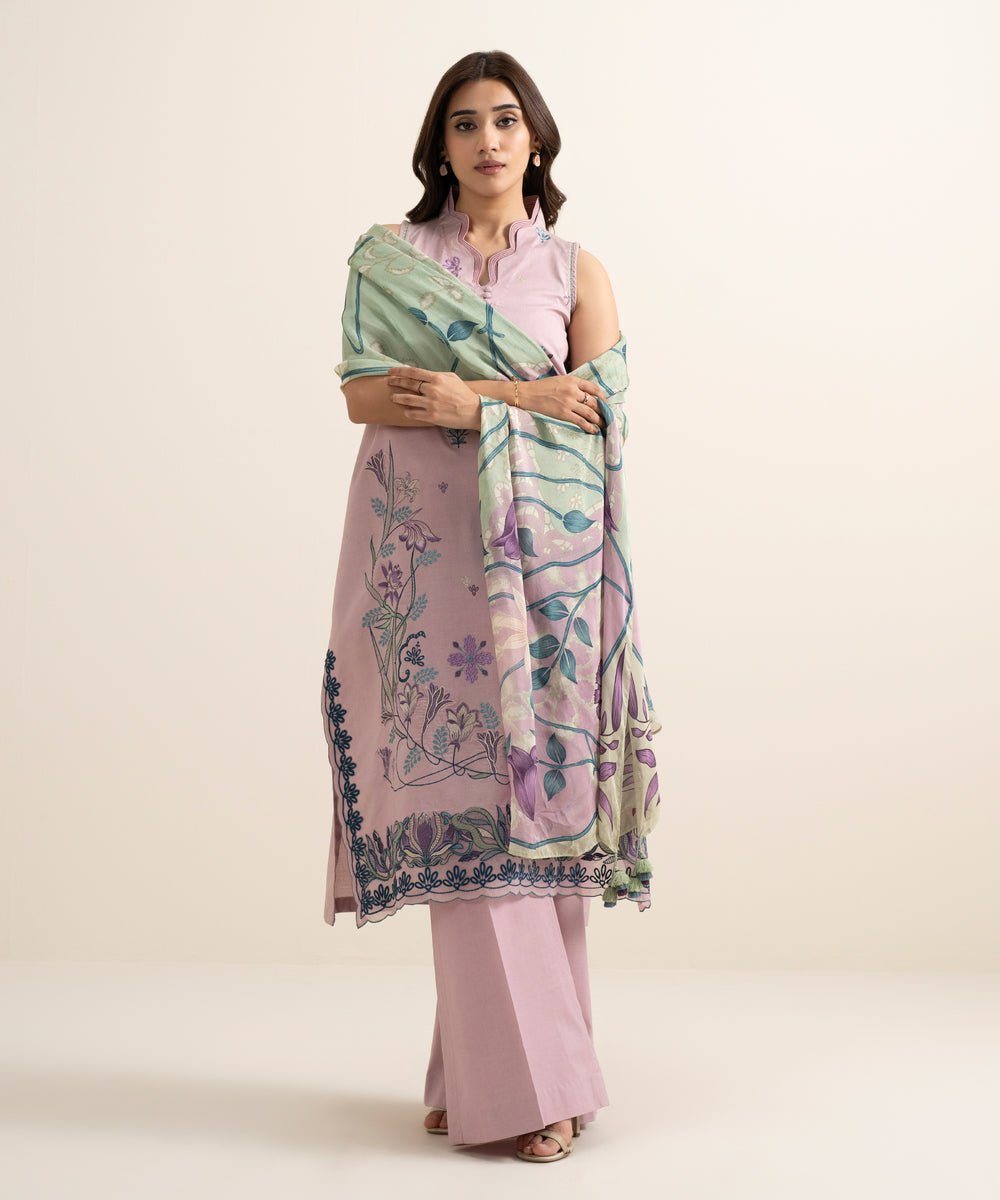 3 Piece - Embroidered Lawn Suit