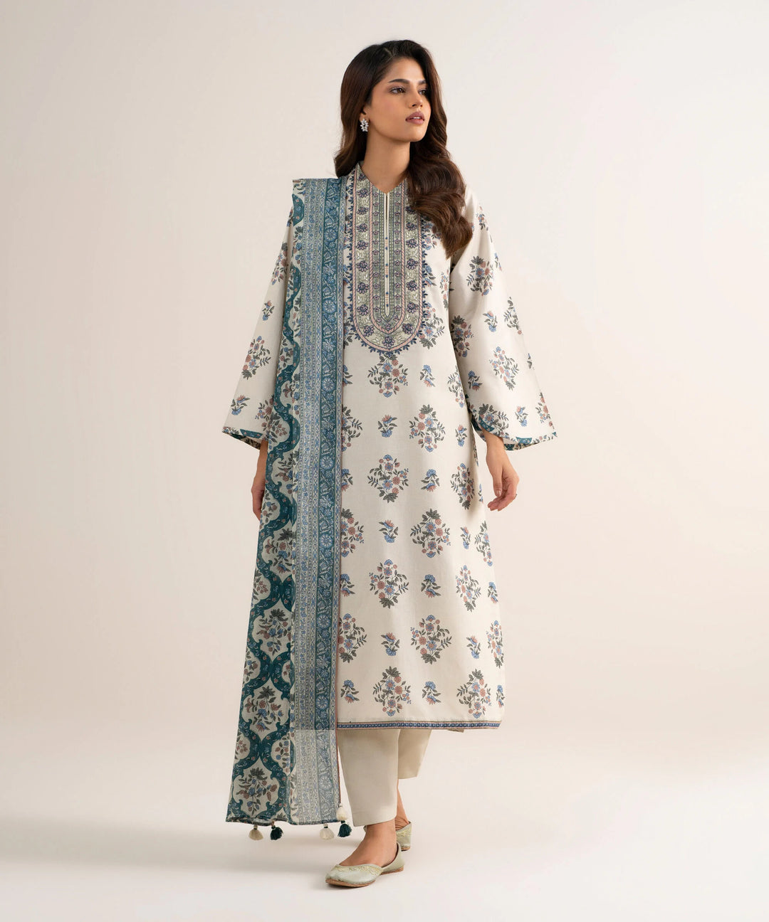 3 Piece - Embroidered Lawn Suit