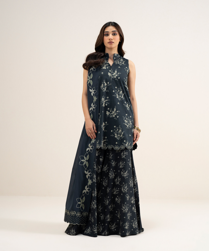 3 Piece - Embroidered Lawn Suit