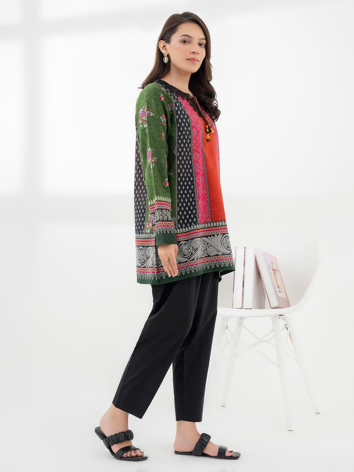 Limelight || Cambric Kurti-Embroidered (Pret) A0102TP