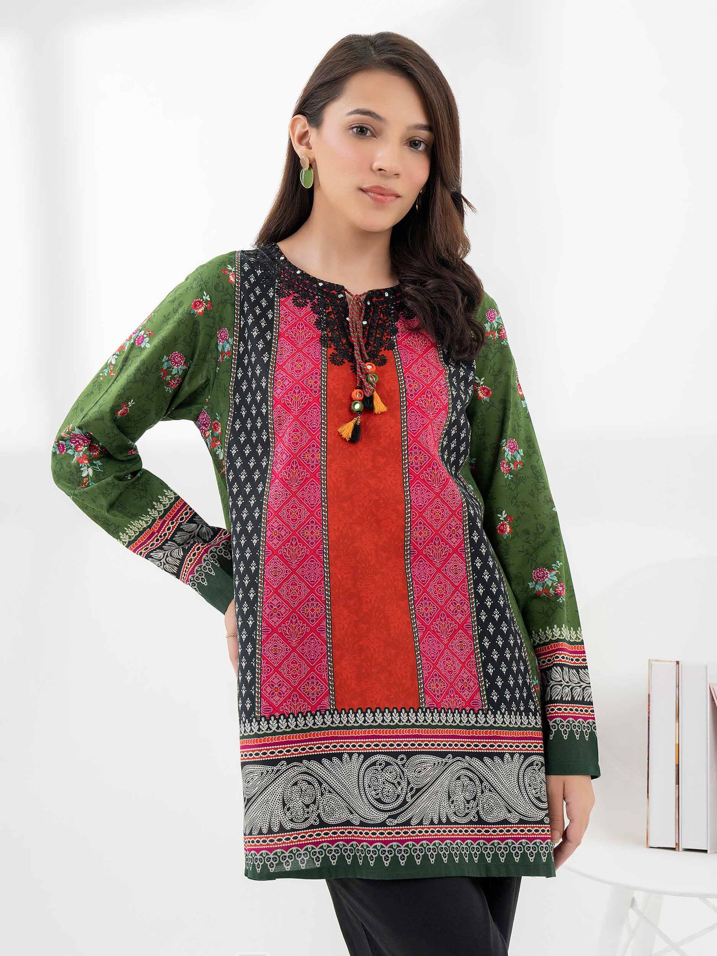 Limelight || Cambric Kurti-Embroidered (Pret) A0102TP