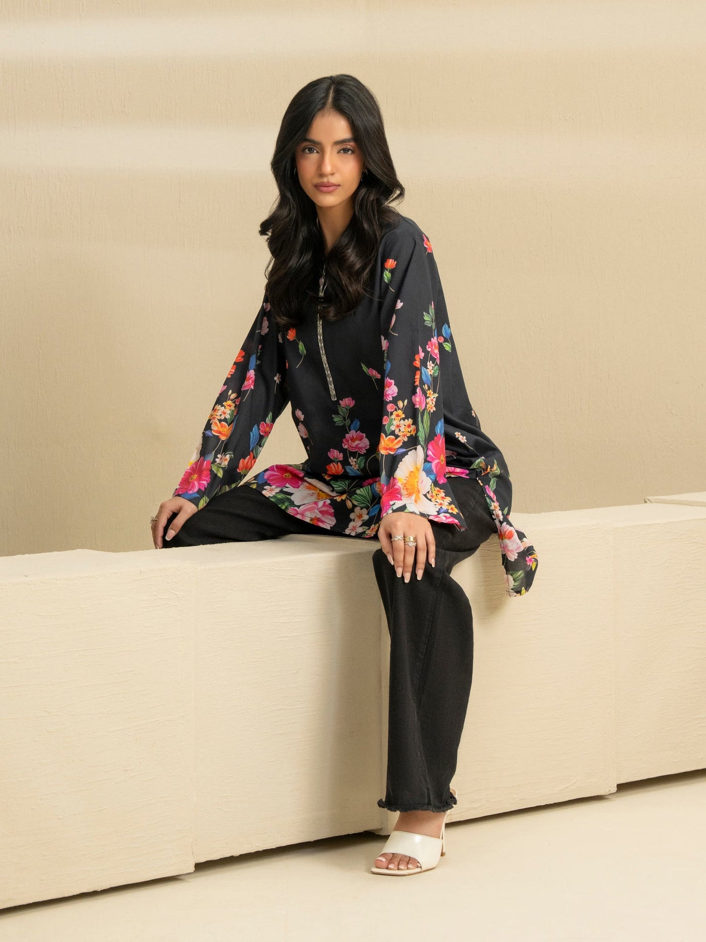 Cambric Kurti-Embroidered (Pret)