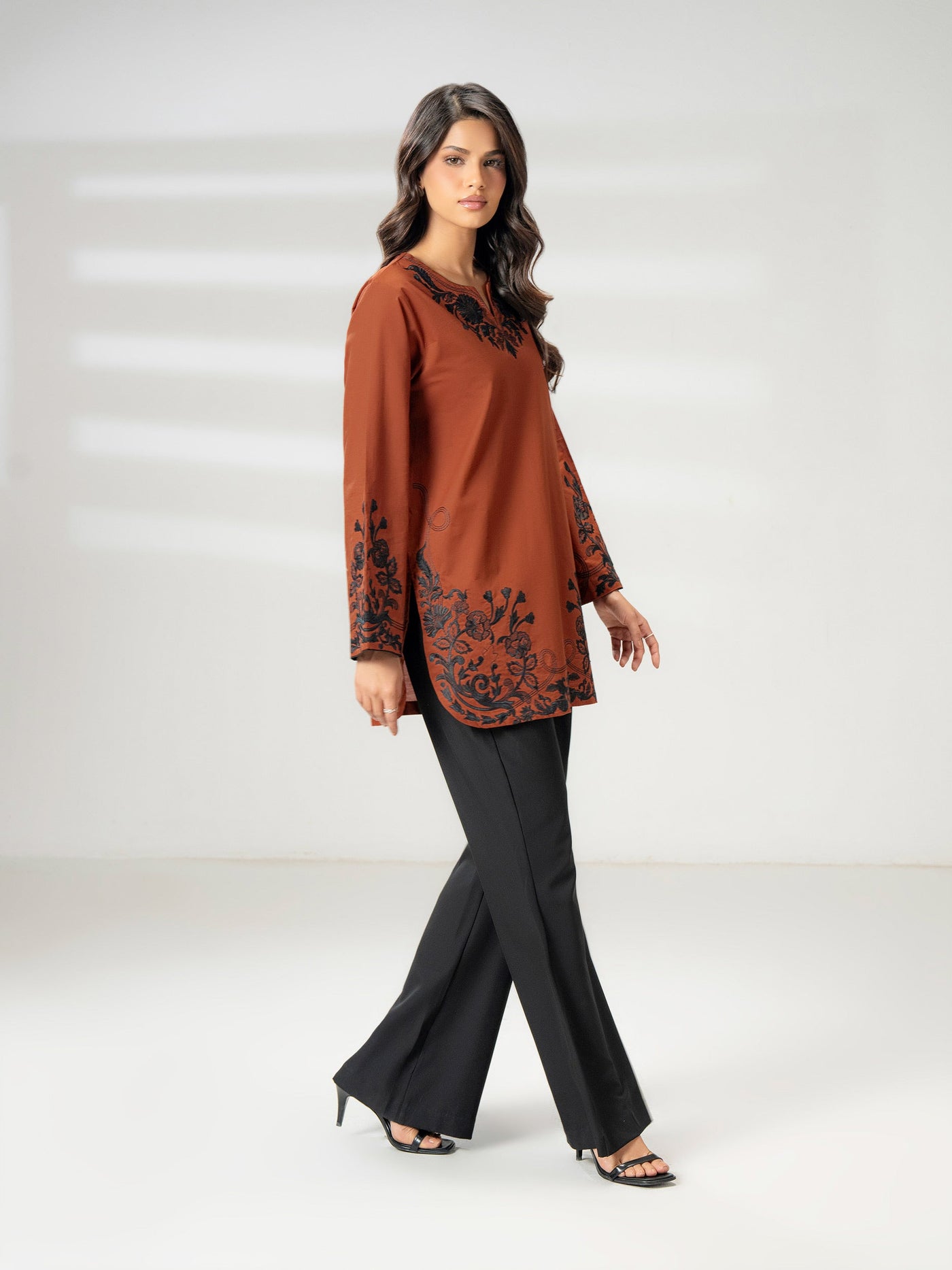 Cambric Kurti-Embroidered (Pret)