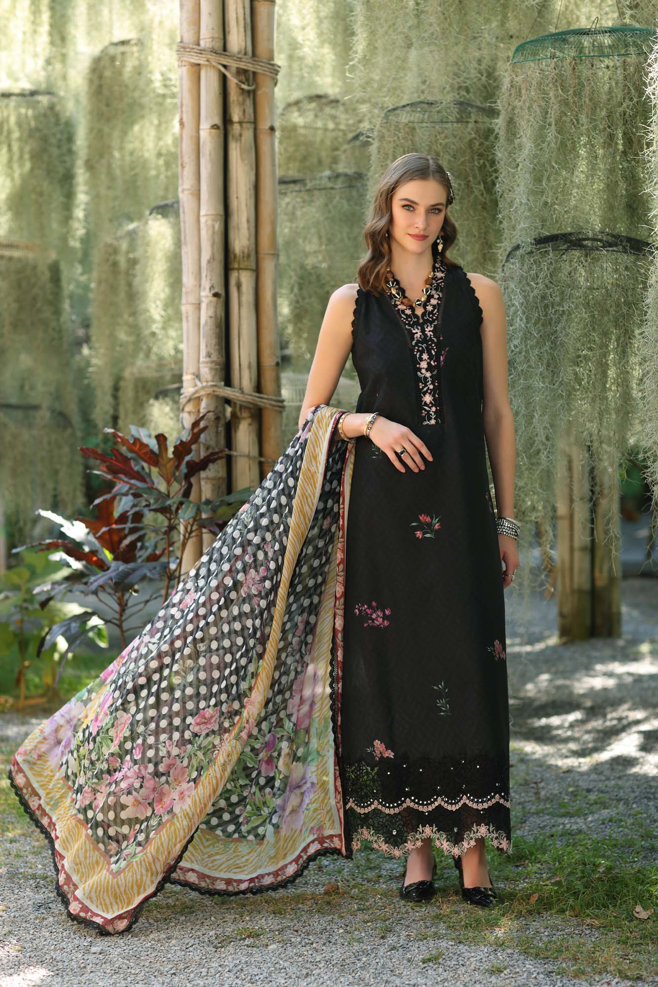 LUXE PRINKARI LAWN