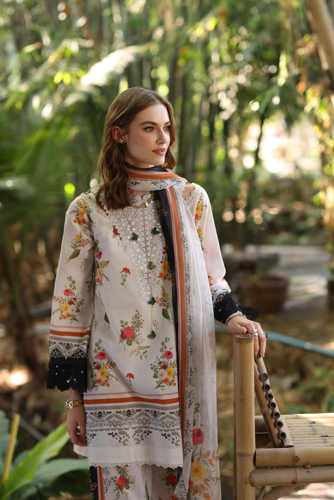 LUXE PRINKARI LAWN