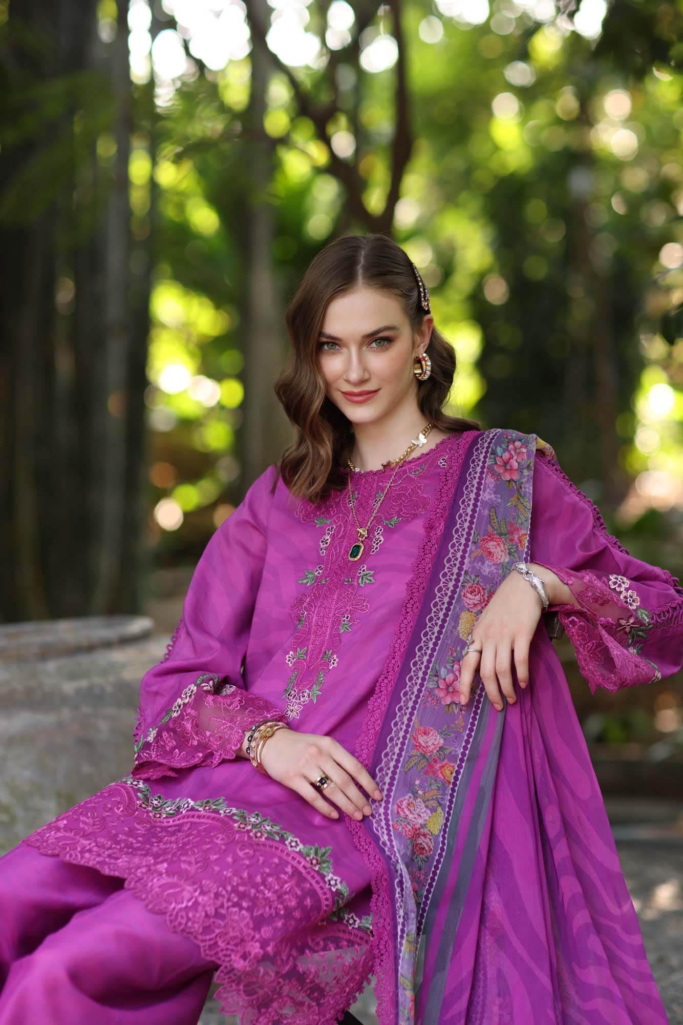 LUXE PRINKARI LAWN