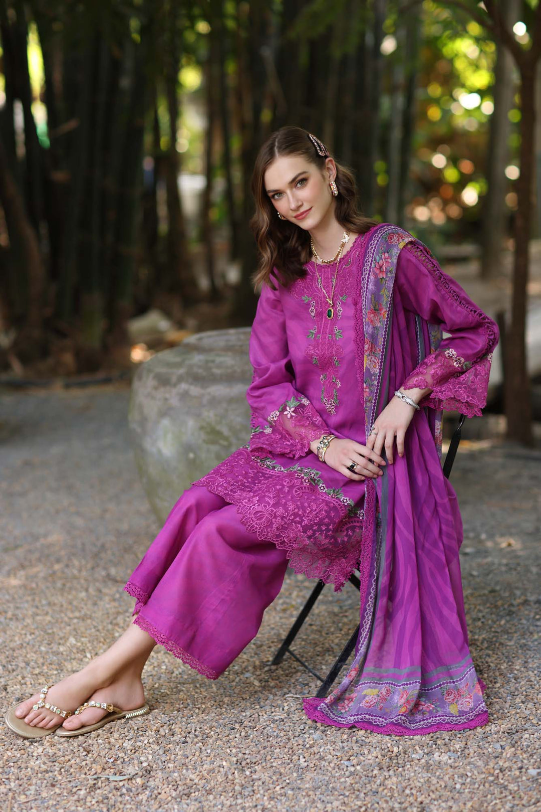 LUXE PRINKARI LAWN