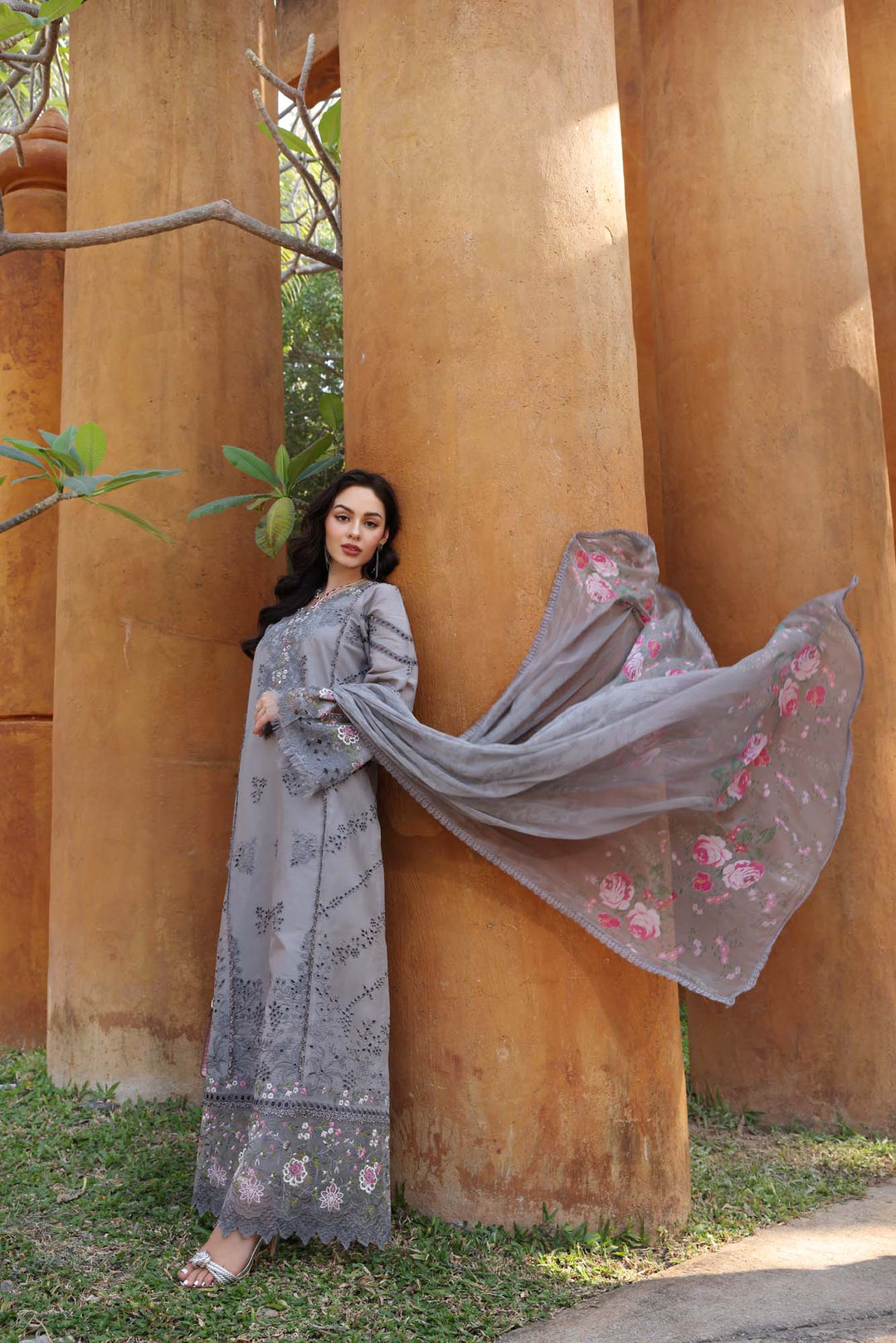 HANDWORK LASERKARI LAWN