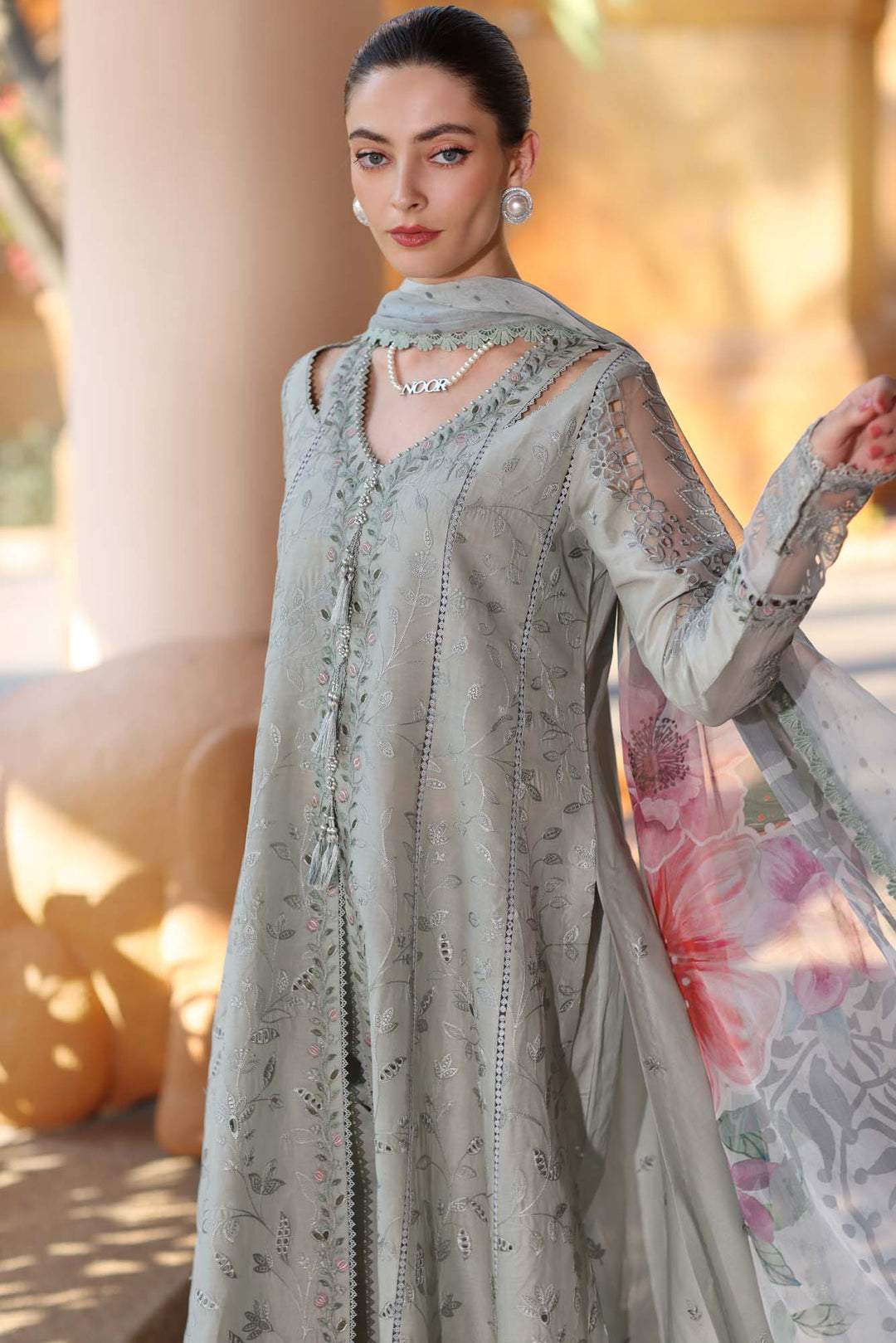 HANDWORK LASERKARI LAWN