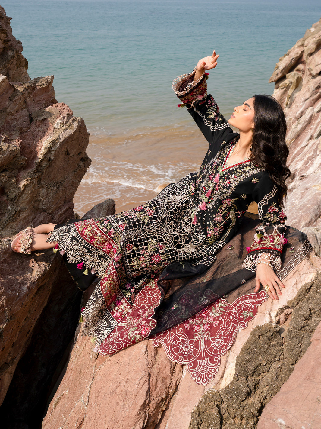 Sirene Luxury Lawn