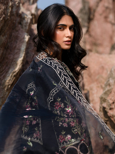 Sirene Luxury Lawn