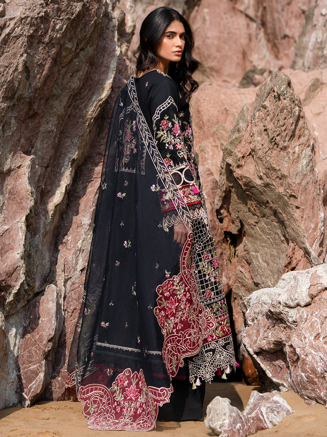 Sirene Luxury Lawn