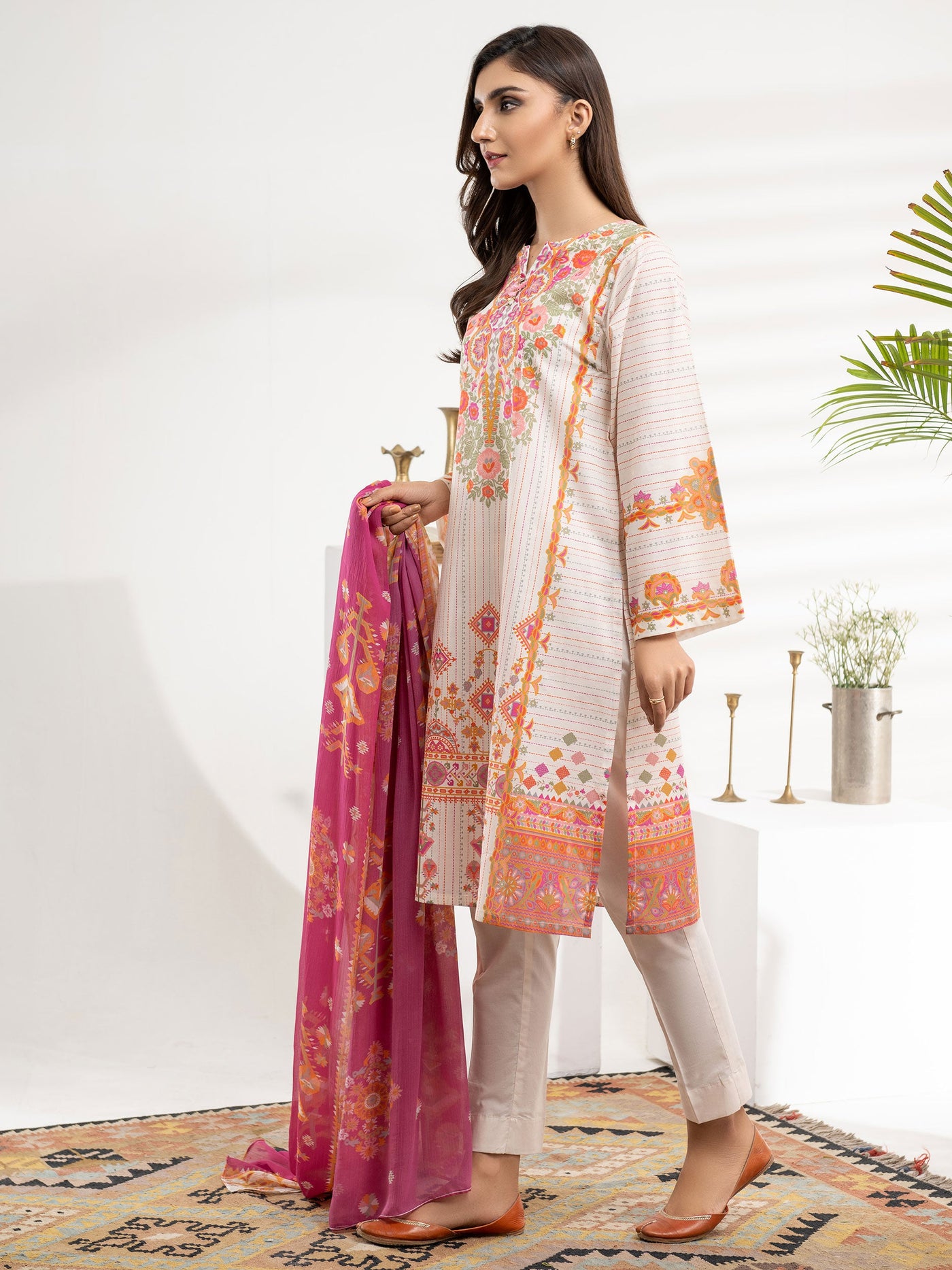 LIMELIGHT UNSTITCHED PRINTED LAWN