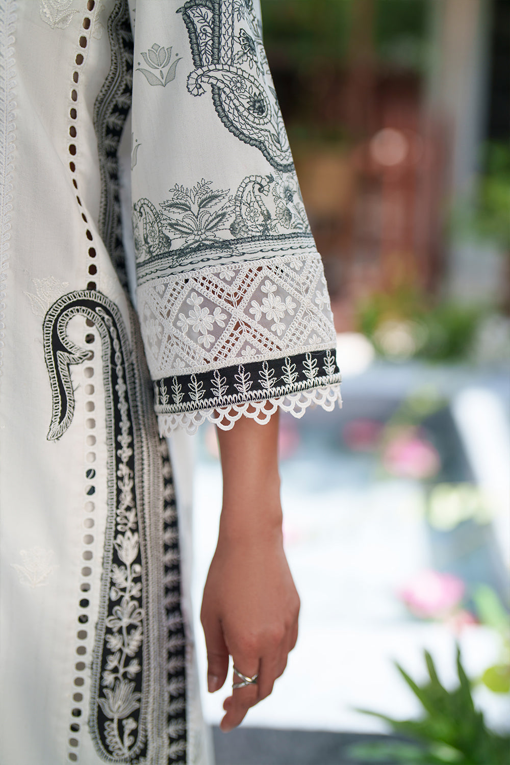 laanem Lawn Collections