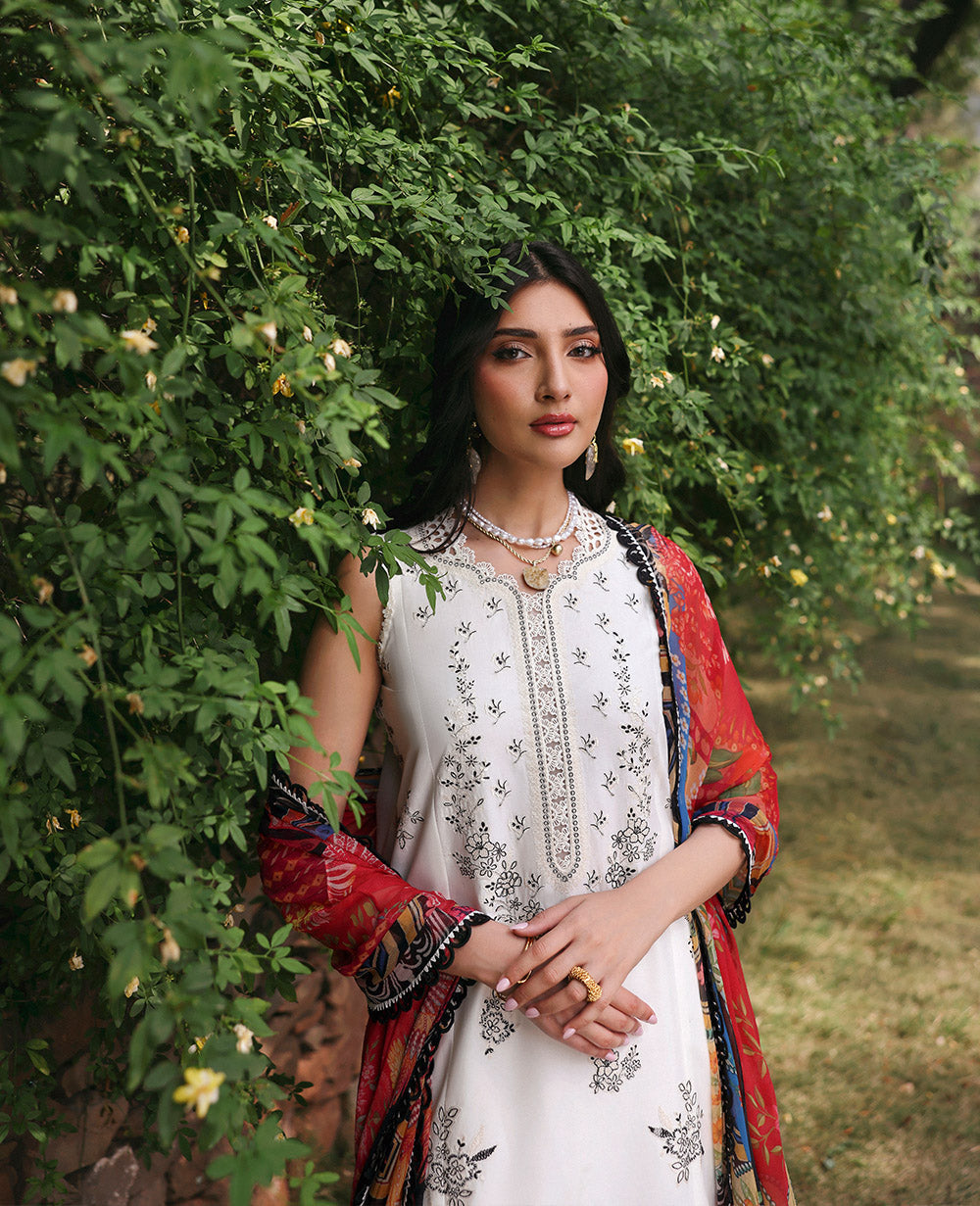 Talia Summer Lawn