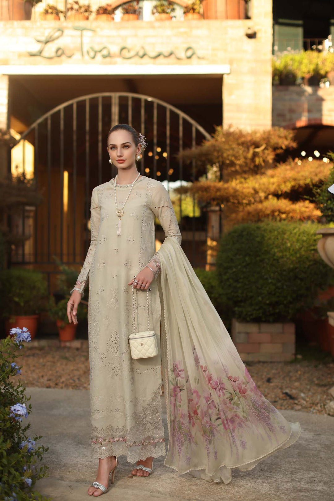 Luxury Schiffli Lawn Laserkar
