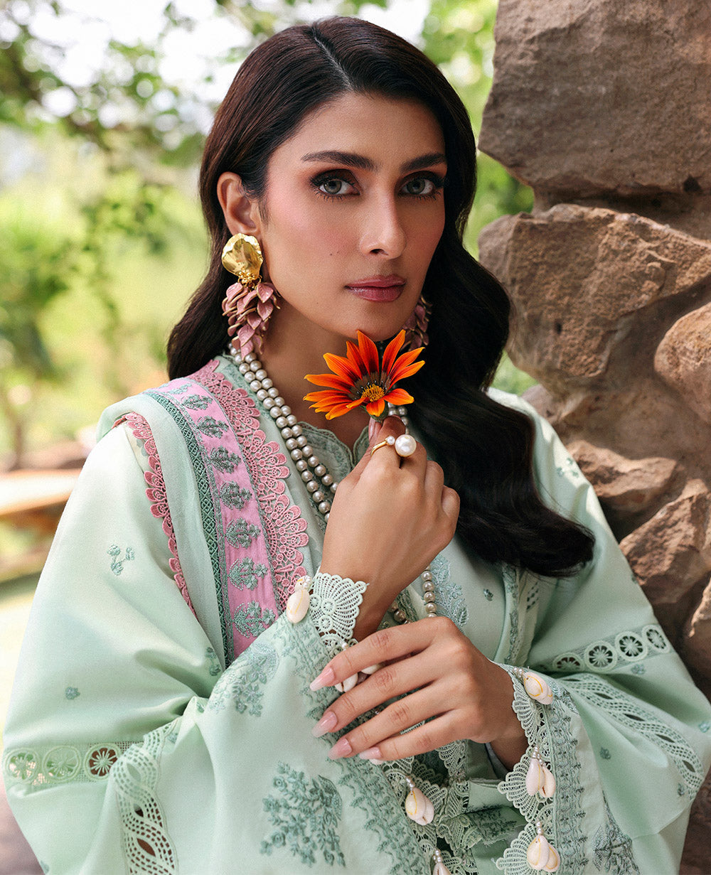 Talia Summer Lawn