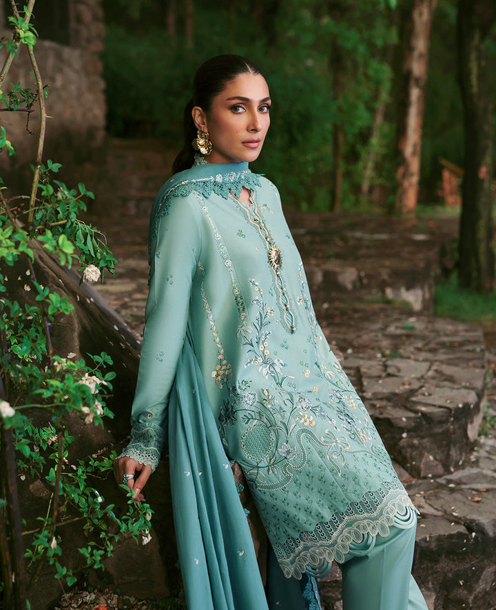 Talia Summer Lawn