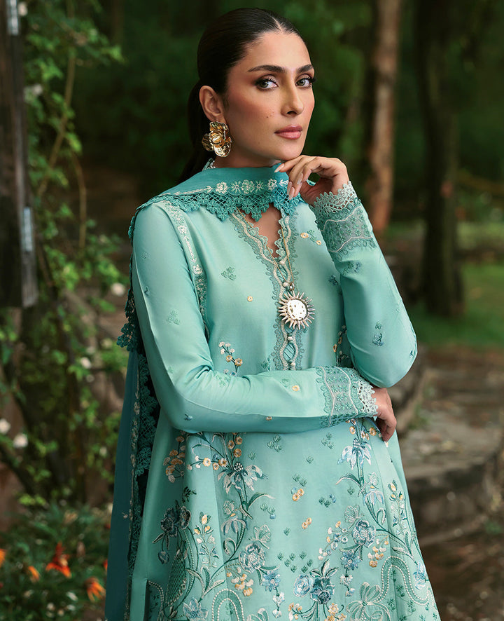 Talia Summer Lawn