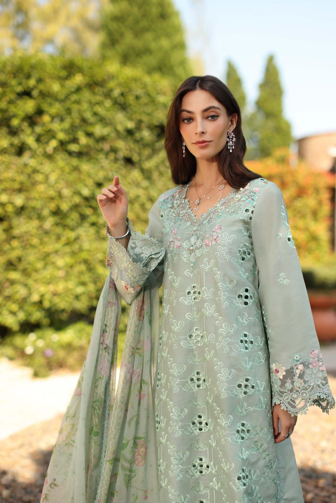 Luxury Schiffli Lawn Laserkar