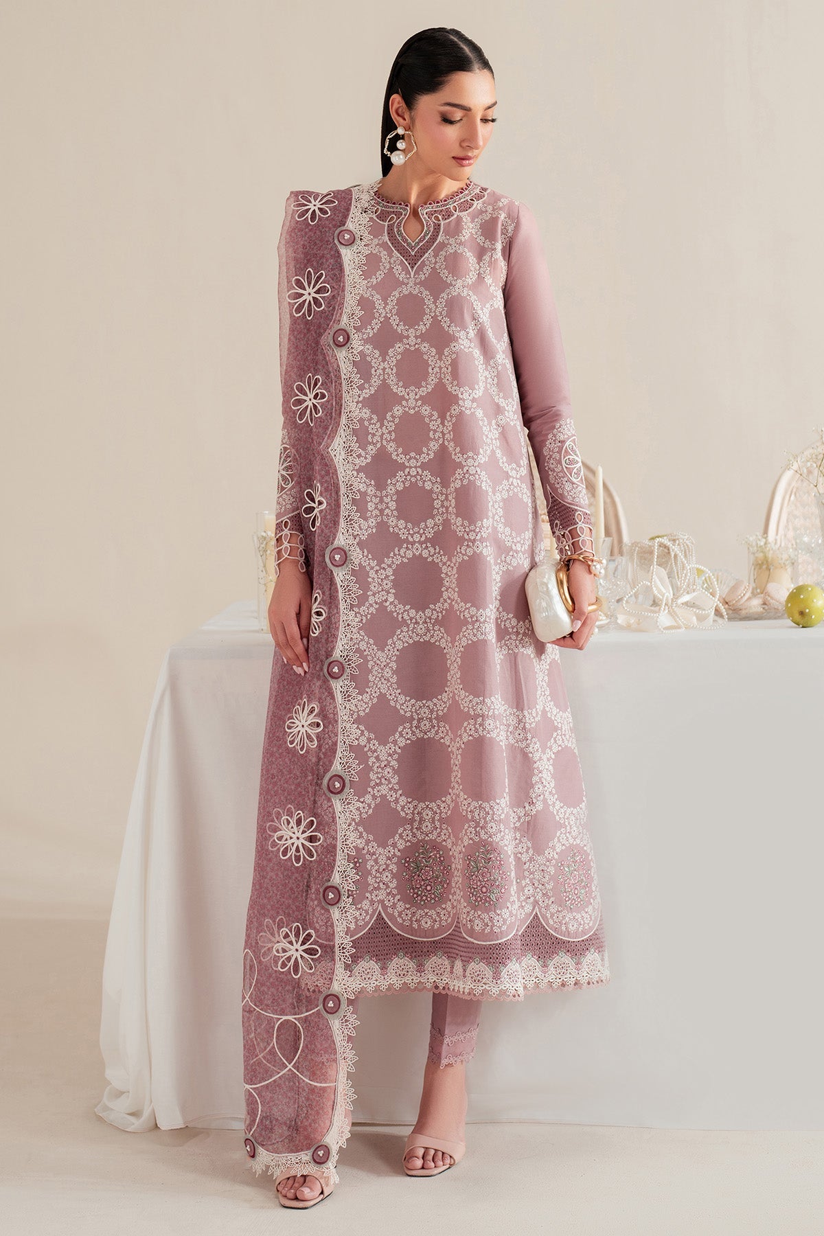 Iris Luxury Lawn