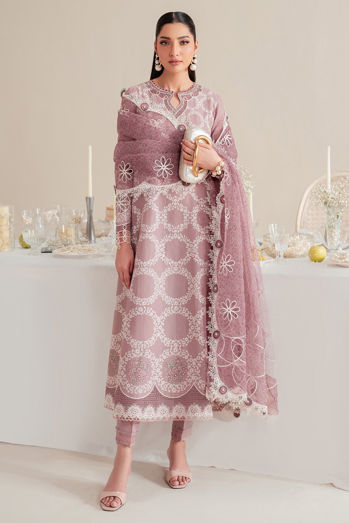 Iris Luxury Lawn