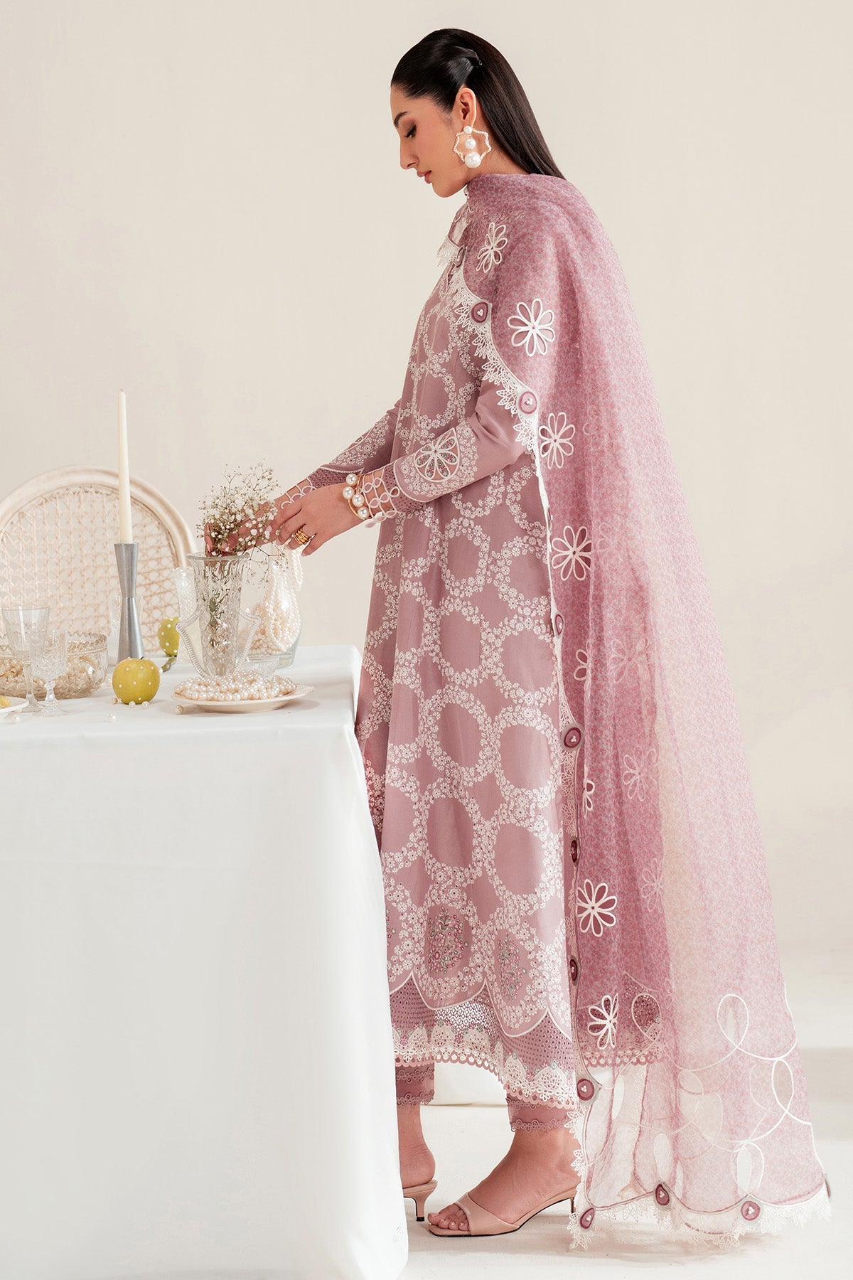 Iris Luxury Lawn