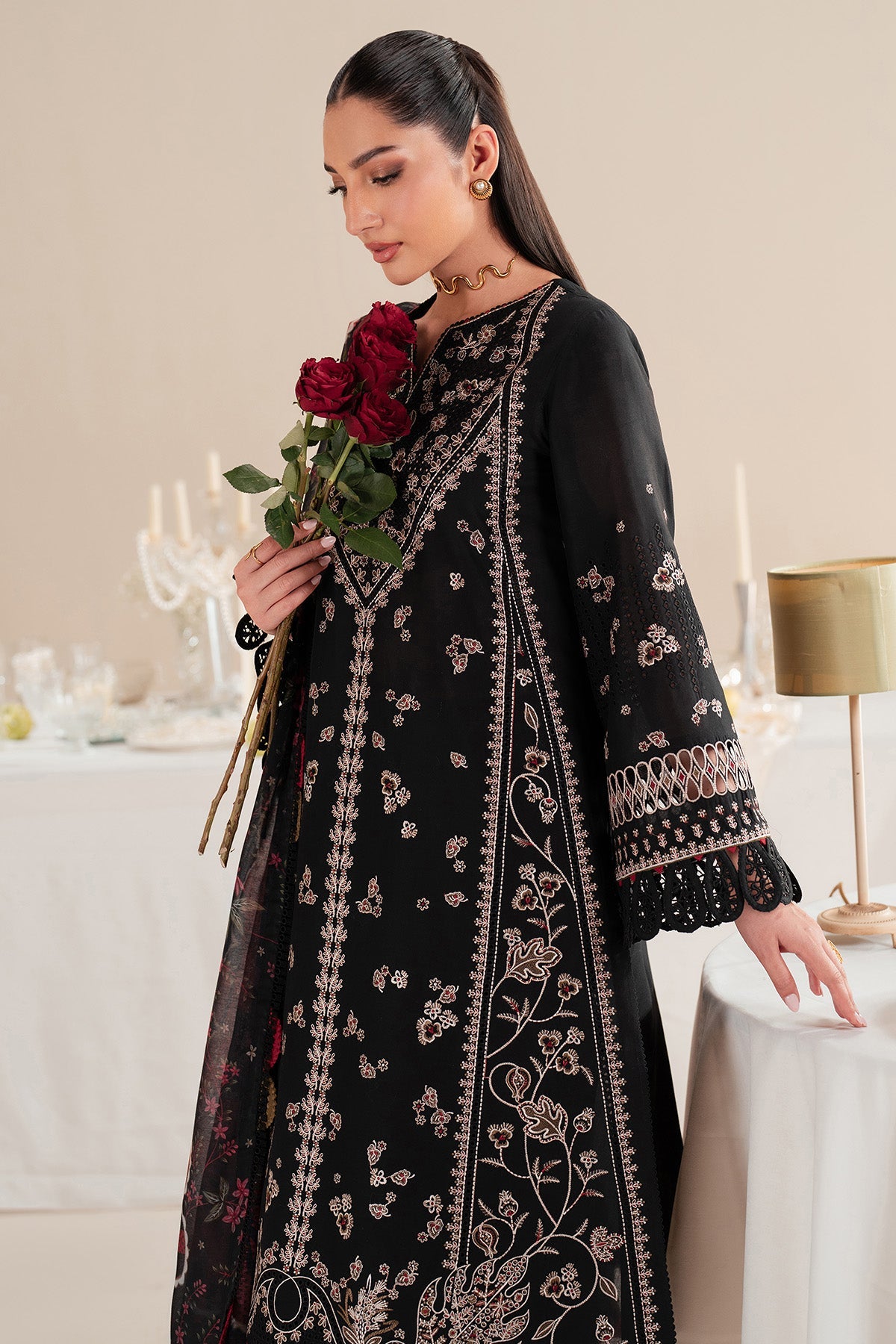 Iris EMBROIDERED LAWN