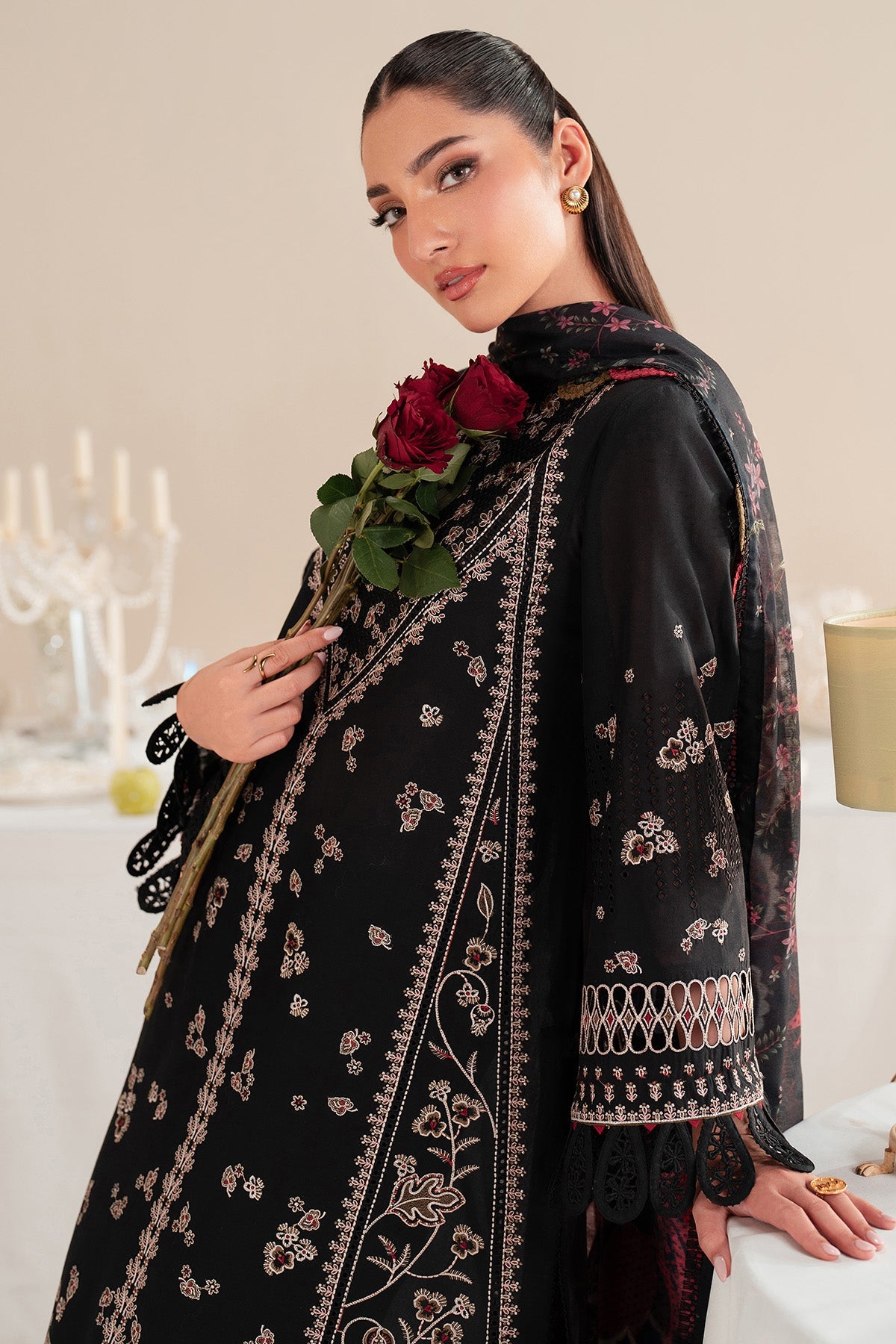 Iris EMBROIDERED LAWN