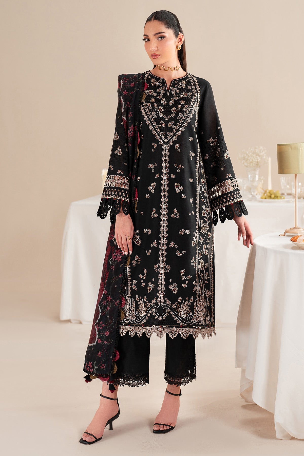 Iris EMBROIDERED LAWN