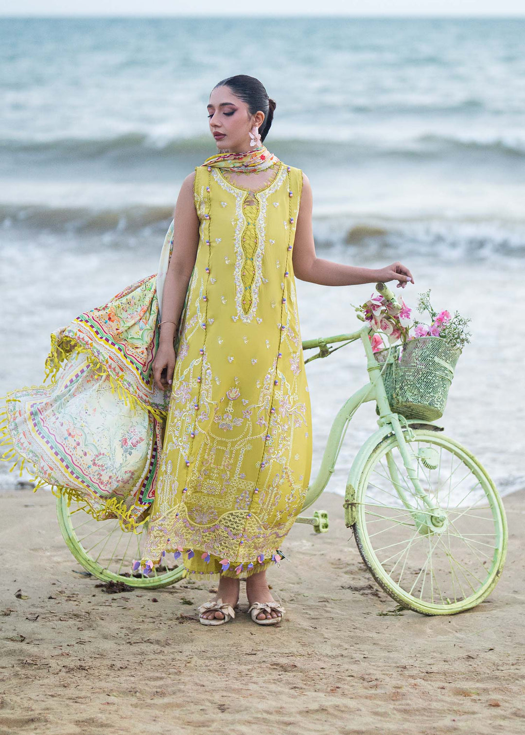 mira-summer-lawn-26