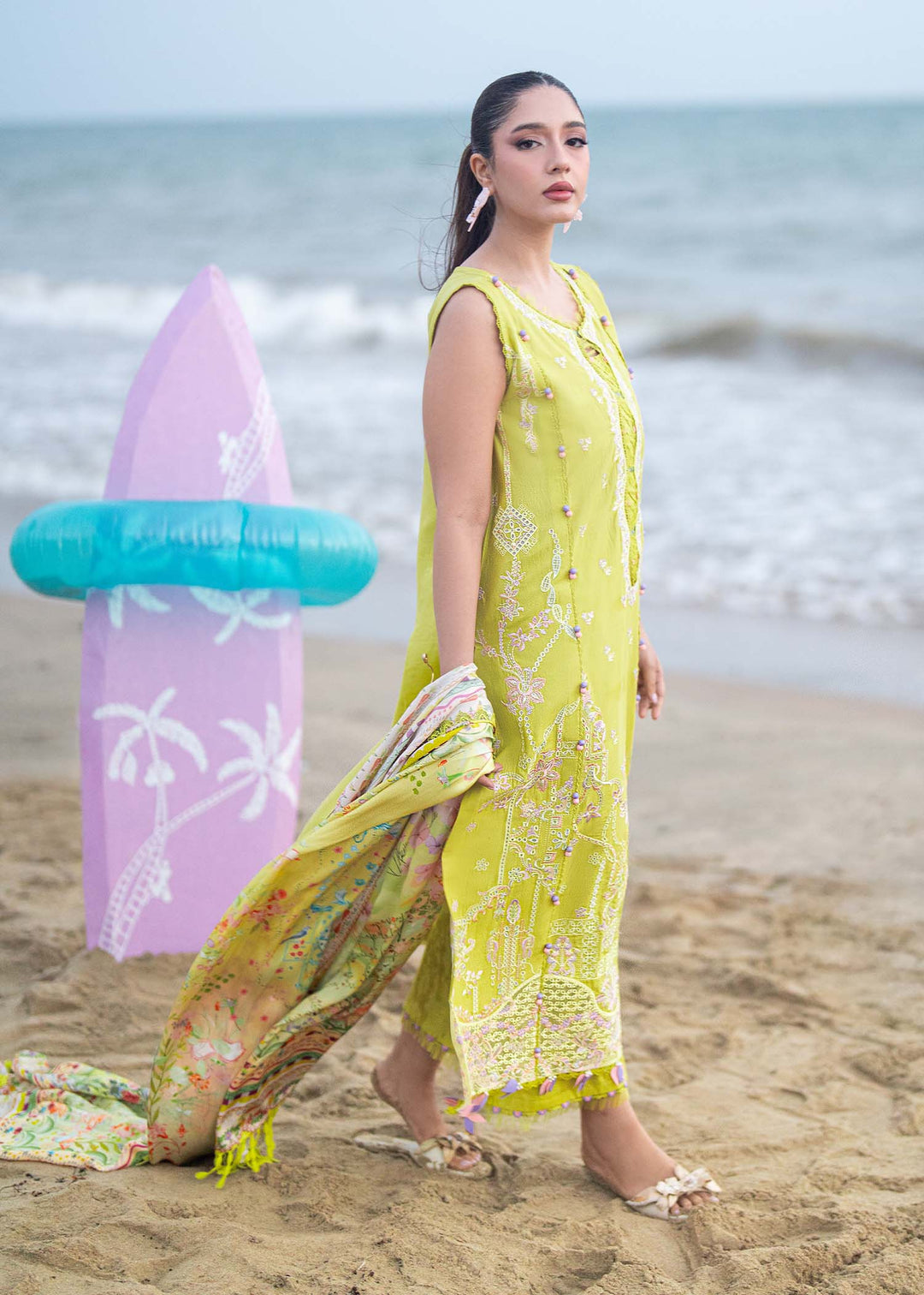 mira-summer-lawn-26