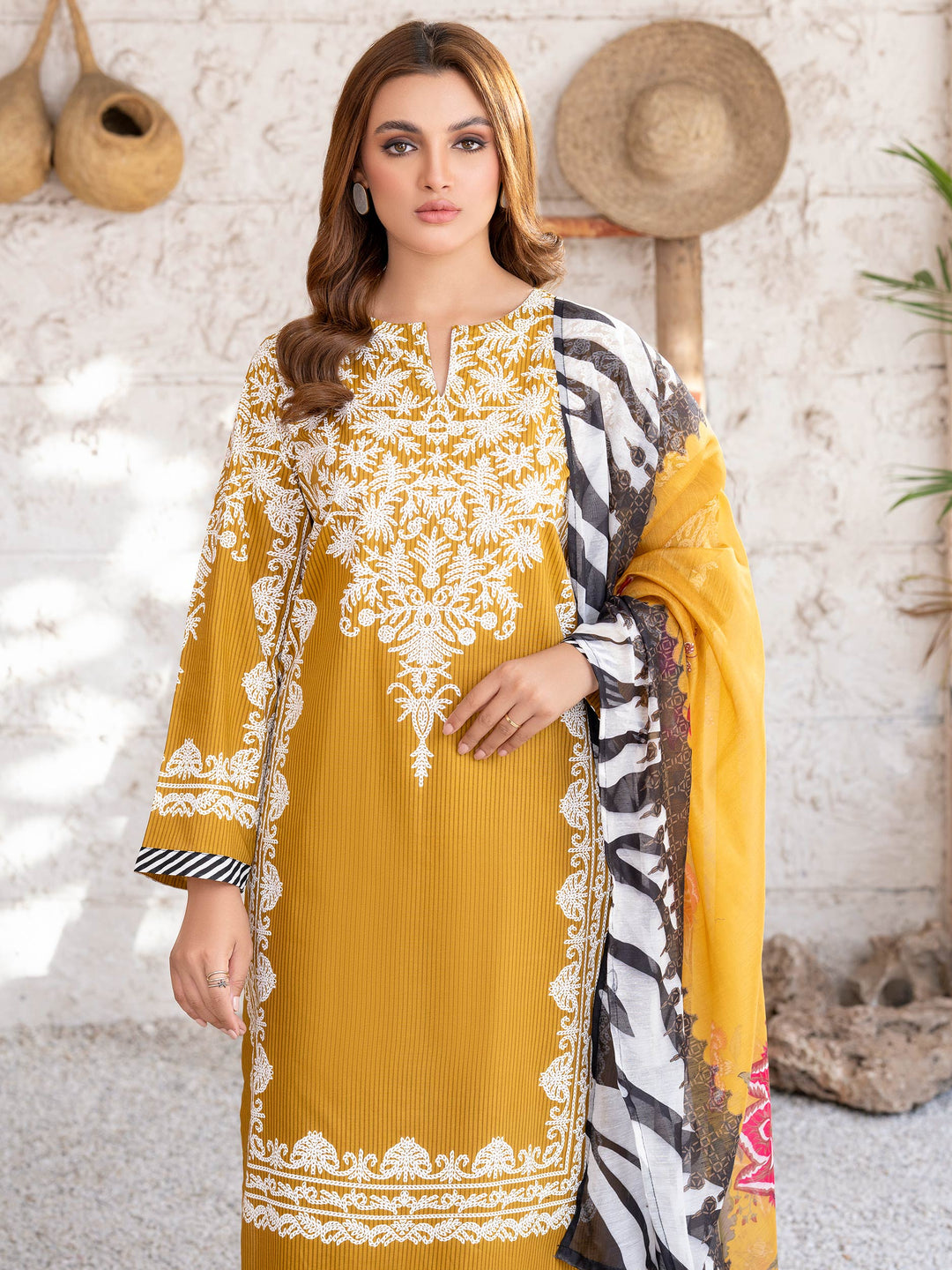 3 Piece Lawn Suit-Paste Print
