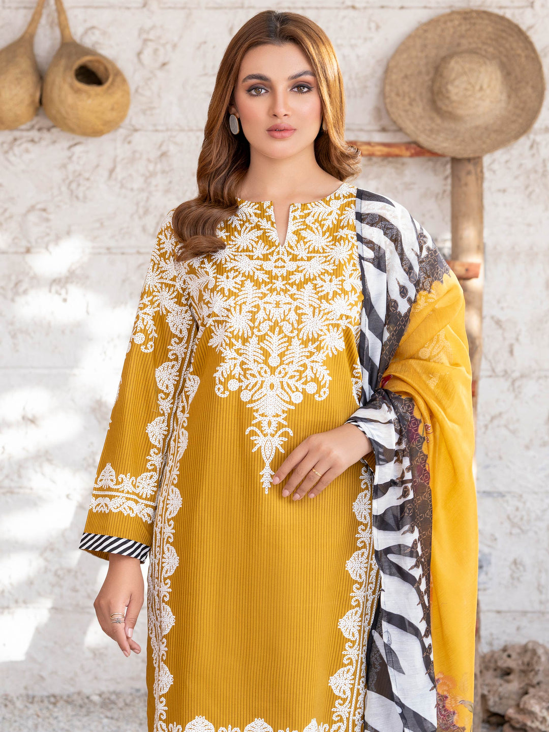 3 Piece Lawn Suit-Paste Print