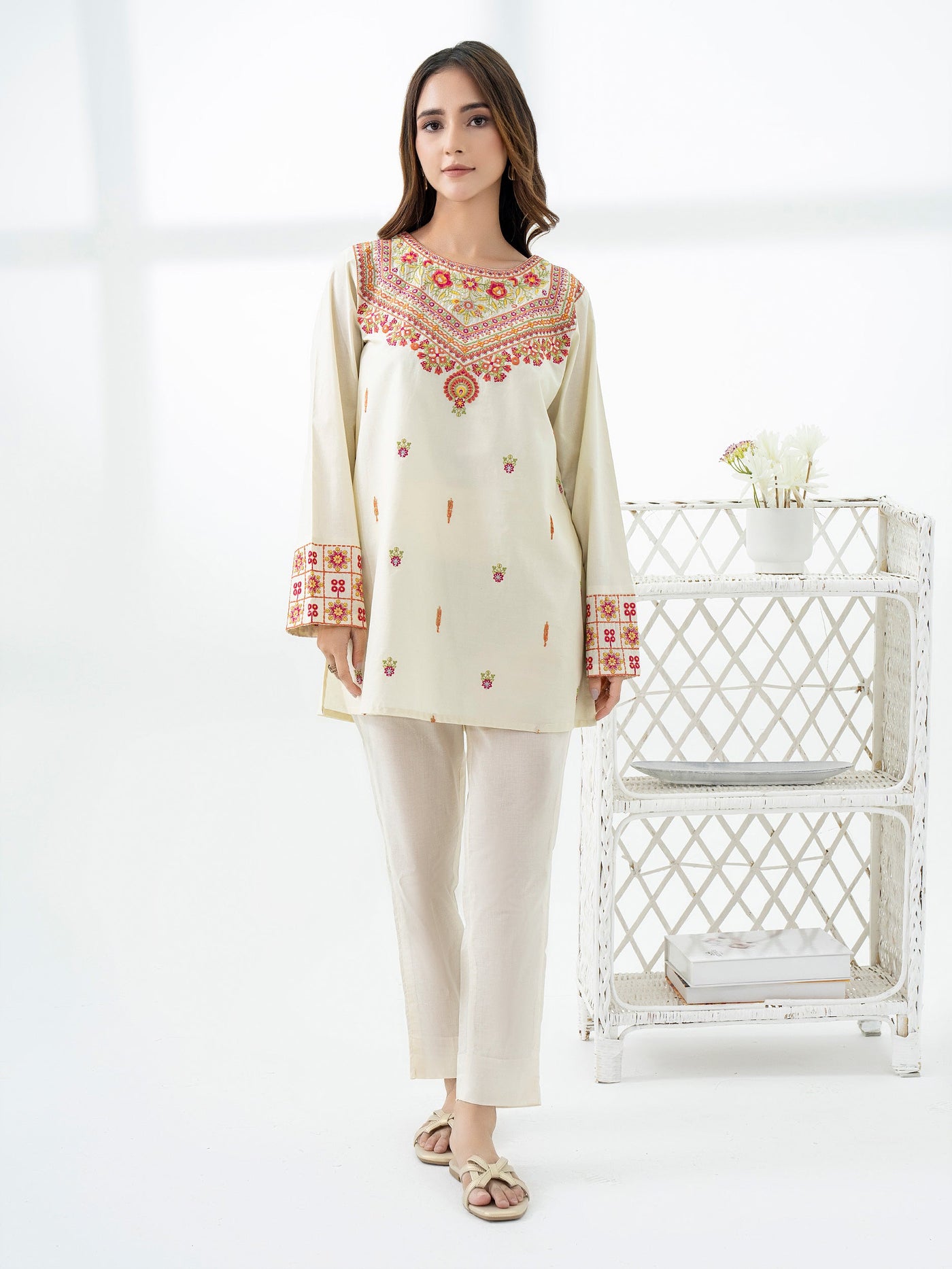 Limelight || Cambric Kurti-Embroidered (Pret)