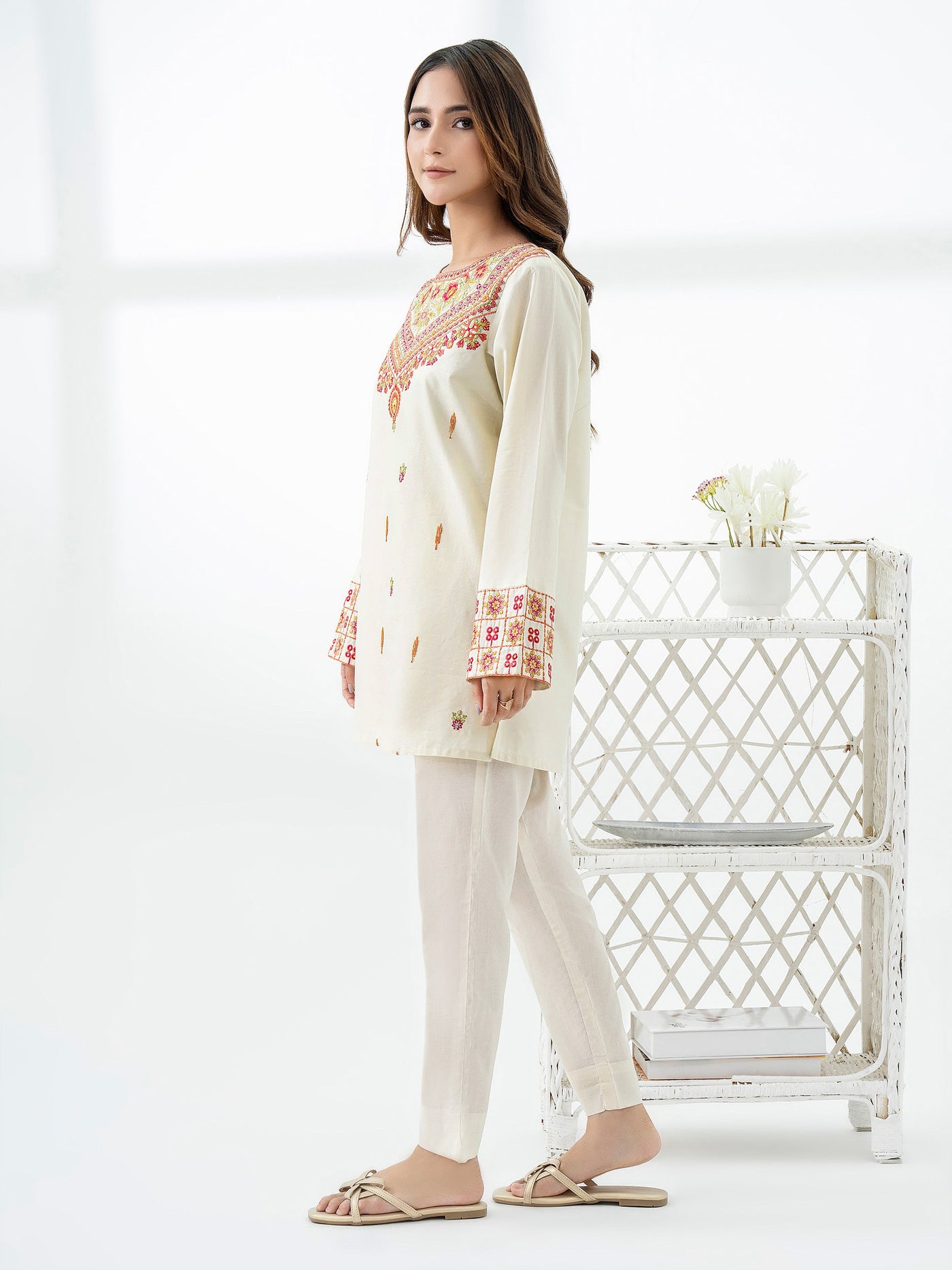 Limelight || Cambric Kurti-Embroidered (Pret)