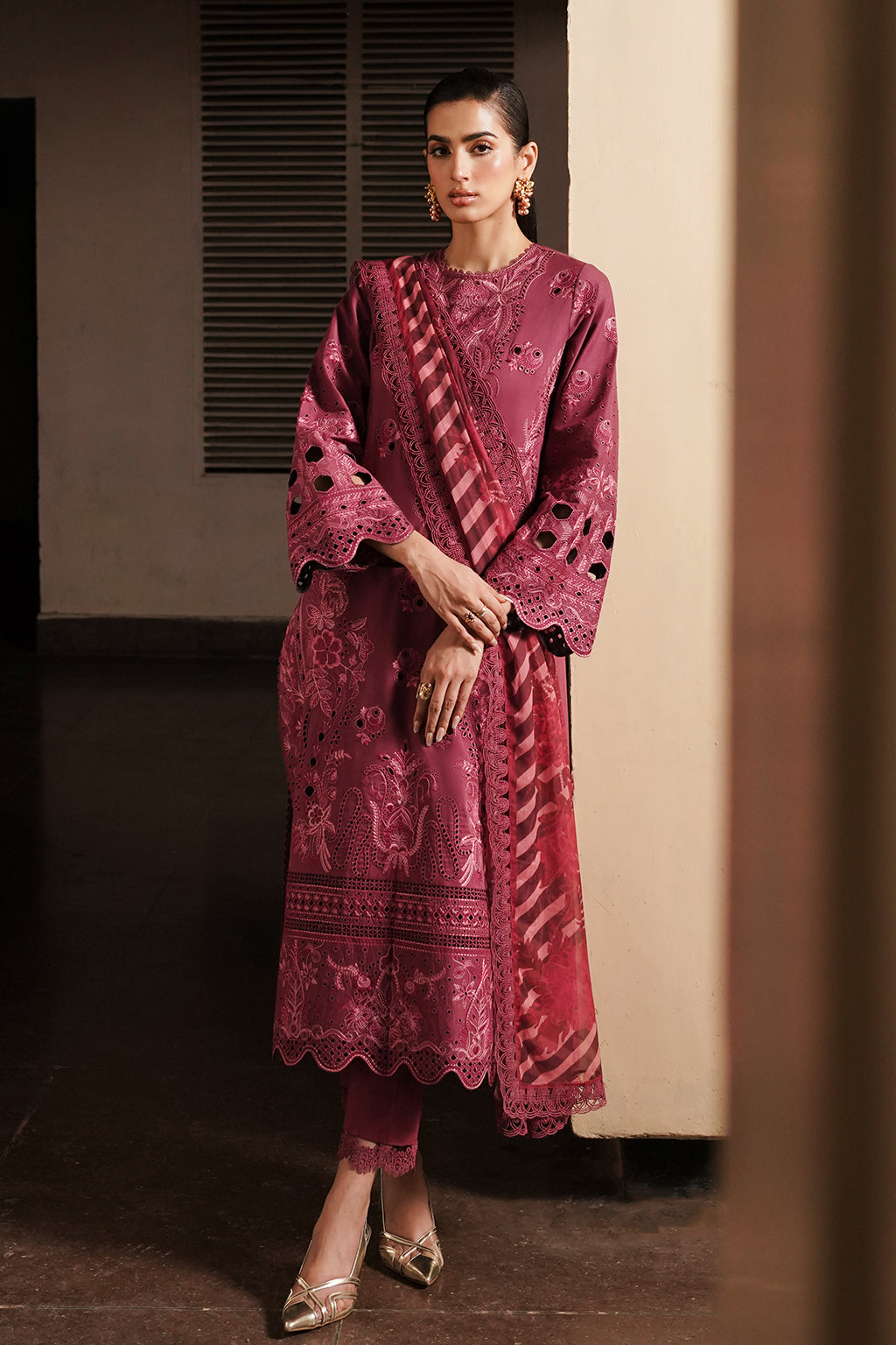 Afrozeh Chikankari Lawn || Cordovan