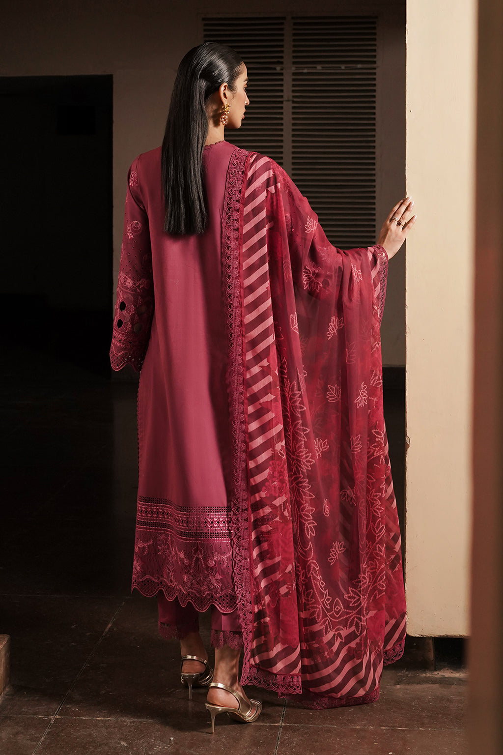 Afrozeh Chikankari Lawn || Cordovan