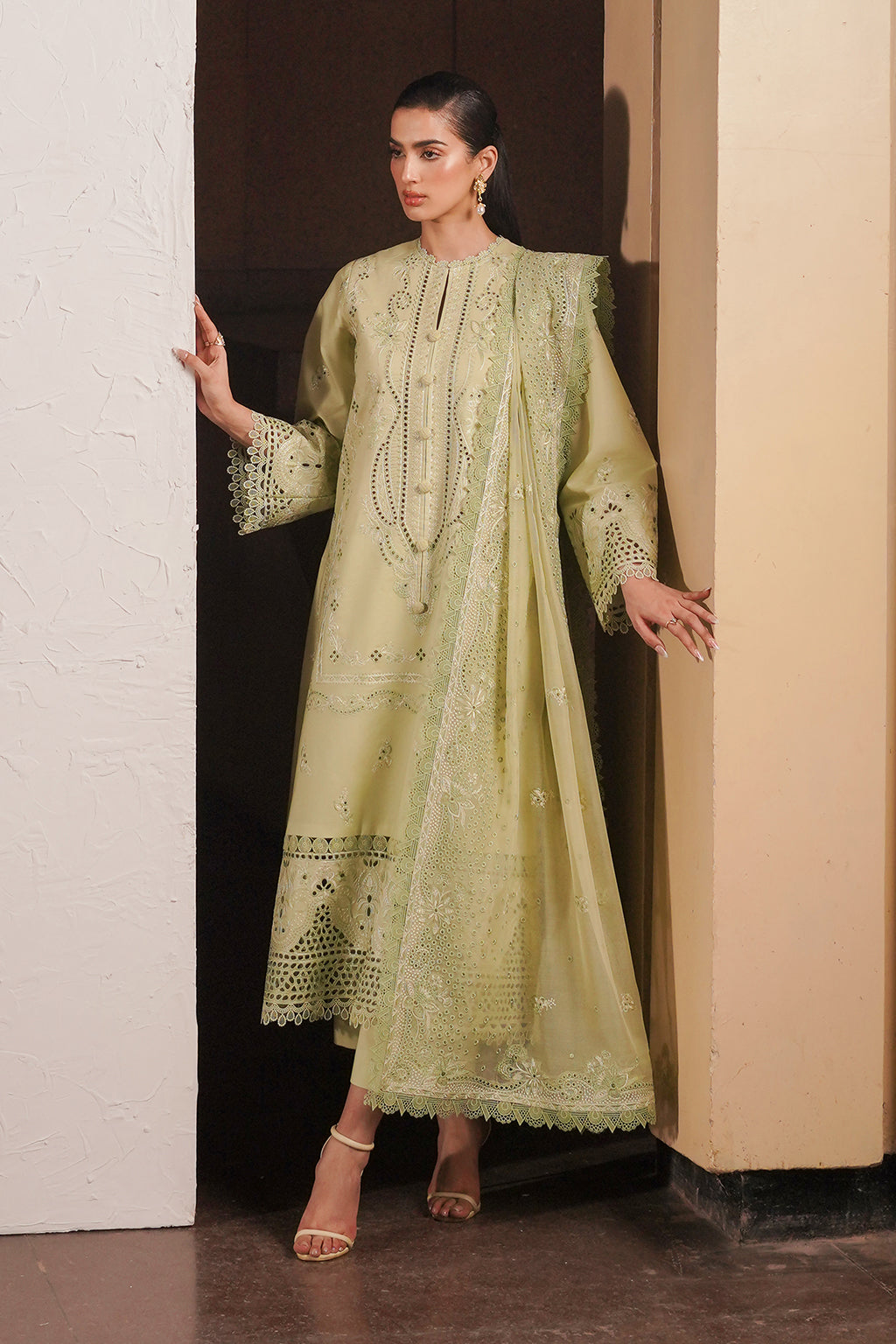 Afrozeh Chikankari Lawn || Kelly