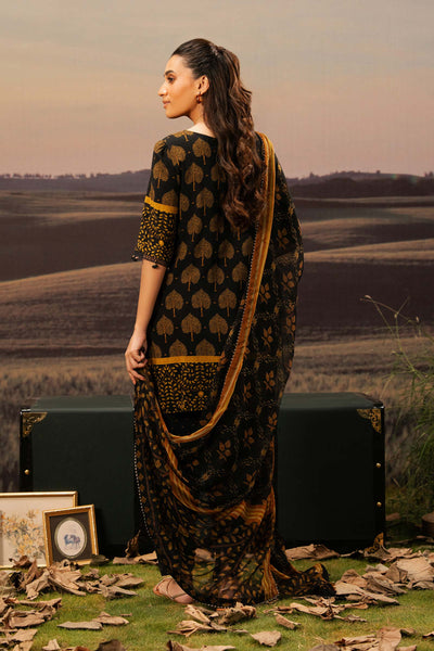 3 Pc Unstitched Embroidered Arabic Lawn Suit