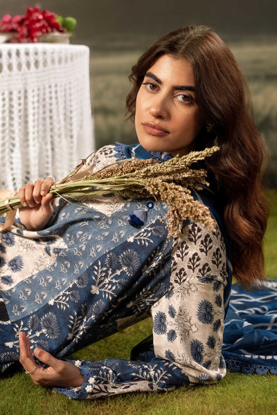 3 Pc Unstitched Embroidered Arabic Lawn Suit